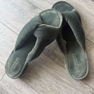AEROSOLES Olive Velvet Knot Slide